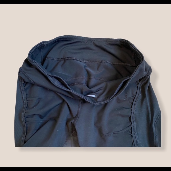 Lululemon Crop Pants Size 8 - Picture 4 of 10